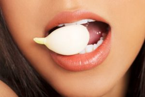Garlic: Is it Effective Treatment for Tooth Decay? The Answer May Surprise You 