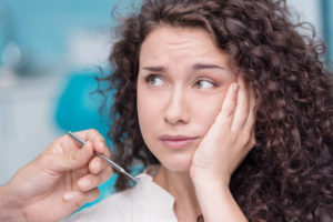 Are You Dealing with Throbbing Tooth Pain? Learn 3 Potential Reasons