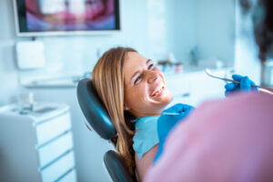 Is It Time to Go to the Dentist? Six Signs That You Should Give Us a Call 
