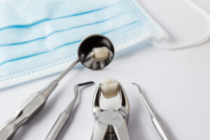 5 Fast Facts About Wisdom Teeth and Your California Dentist